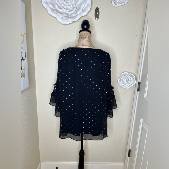 NTM: Torrid Crinkled Textured Chiffon Black & White Sheer Overlay Blouse Size 2X - Picture 9 of 16